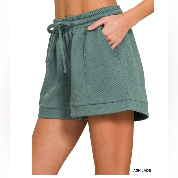 29 1 left 🇺🇸ZENANA TEXTURED KNIT JACQUARD DRAWSTRING SHORTS - Picture 2 of 2